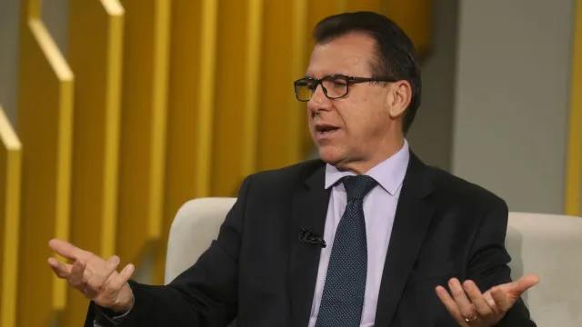 Ministro Luiz Marinho avalia que escala 6x1 é 'muito mais cruel para as mulheres'