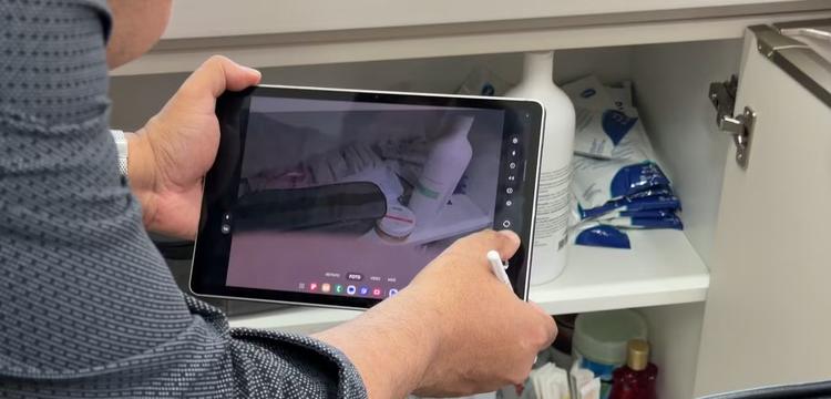 Farmacêutico é alvo de operação após denúncia de harmonizações irregulares em clínica estética de Florianópolis