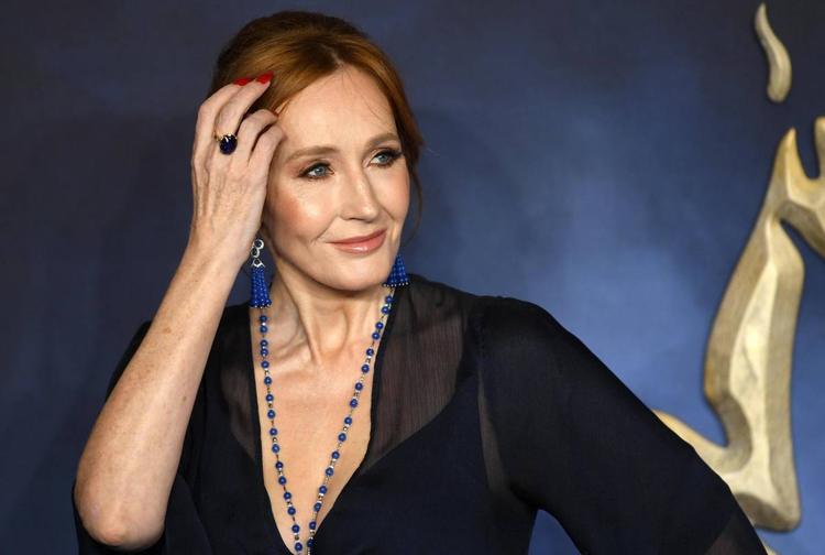 “Il primo premier donna del Labour”. J.K. Rowling affonda il laburista Burnham
