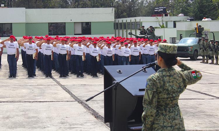 Concluyen más de mil 600 jóvenes su adiestramiento militar en Morelos