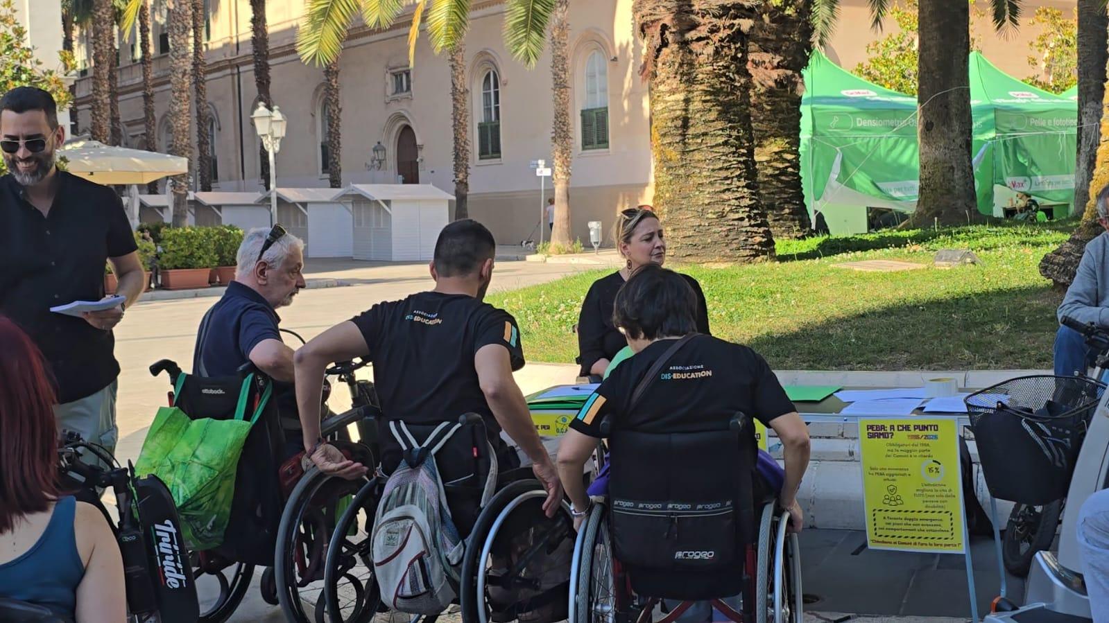 Taranto, disabili in piazza: “Coinvolgeteci sul P.E.B.A”