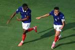 Mbappé apaga el incendio con Dembélé