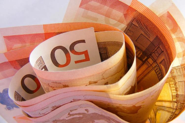 Cash&nbsp;: combien d’argent peut-on vraiment déposer sur un compte sans justificatif&nbsp;?