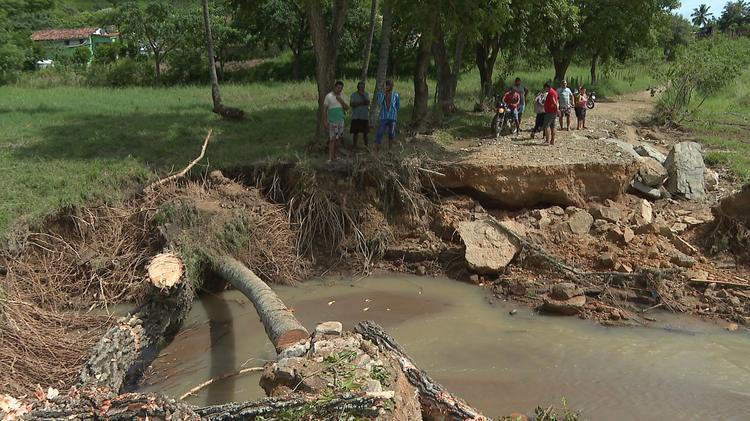 Moradores de 11 cidades atingidas por chuva forte em PE têm direito a saque calamidade do FGTS; saiba como solicitar