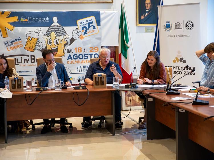 Trulli n’ Beer compie 25 anni: Alberobello brinda con dodici serate di festa