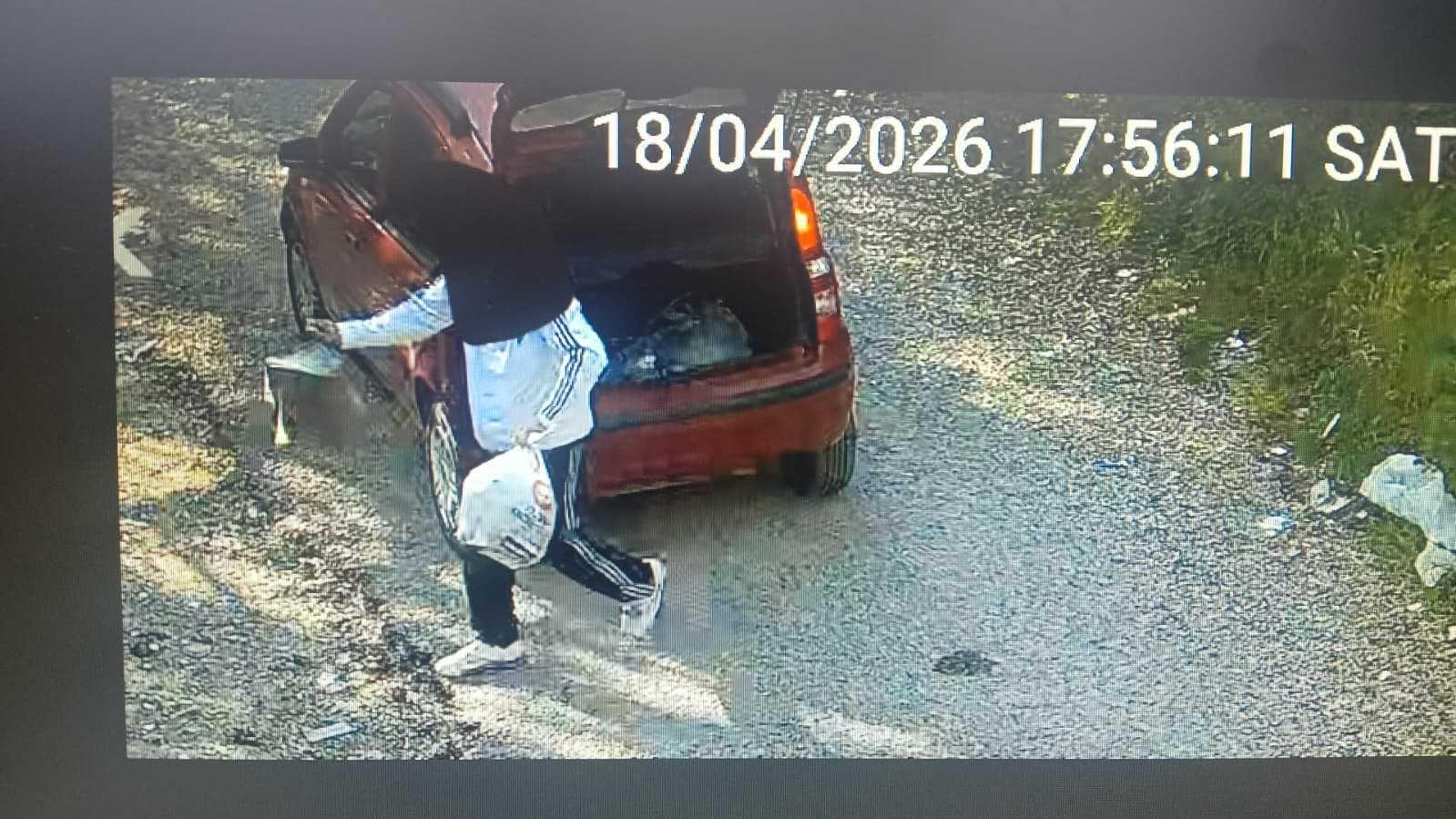 Battipaglia, tolleranza zero per lo sversamento di rifiuti: denunciati due responsabili