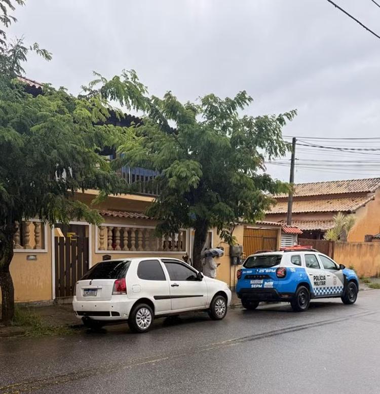 Filho encontra mãe de 46 anos morta em casa em São Pedro da Aldeia