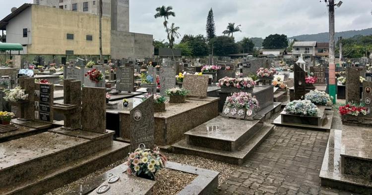 Camboriú prorroga recadastramento de jazigos; mais de 2 mil ainda estão pendentes&nbsp;