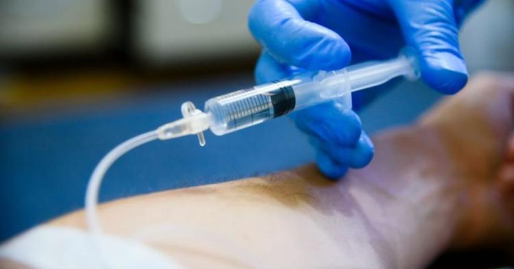 Mulher morre após passar mal durante aplicação de ferro intravenoso em clínica de Balneário Camboriú
