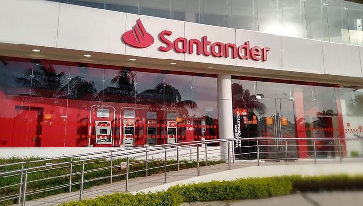 Asaltan a cuentahabiente tras retirar 95 mil pesos de sucursal Santander en Cuernavaca
