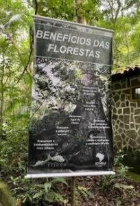 Cartaz de conscientização do Parque da Tijuca pelo ICMBioFoto: Isabella Ficagna 
