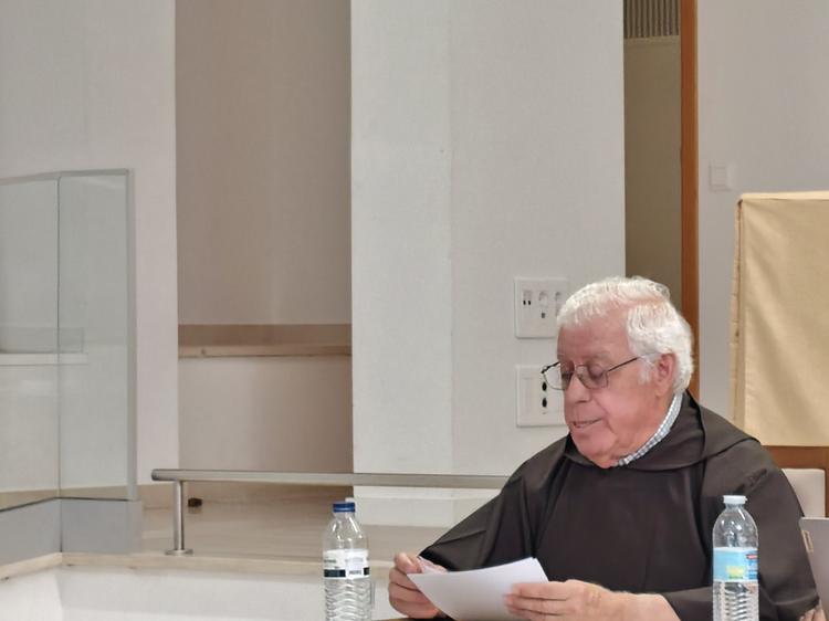 Frei António da Silva Martins, Ministro Provincial, lê o seu relatório trienal