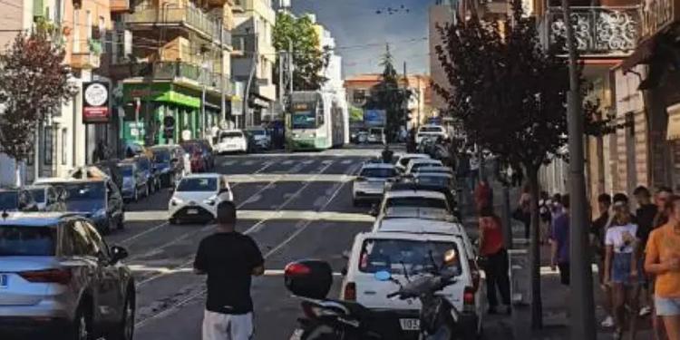 Studente spruzza spray urticante e accoltella l'insegnante a Roma