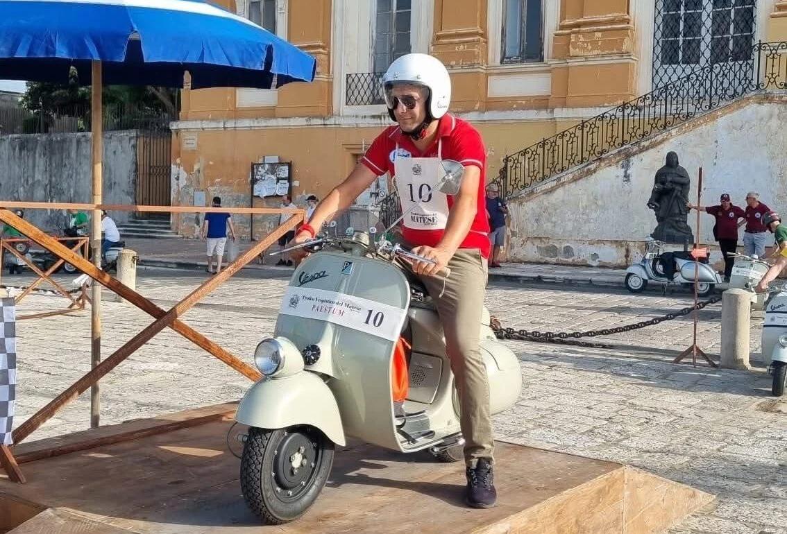 A Roccadaspide la tappa finale del Trofeo Audax: 200 vespe sfilano nel Cilento