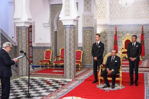 جلالة الملك يستقبل والي بنك المغرب