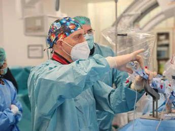 Nato di appena 1 kg con grave cardiopatia, Luca salvato da un intervento record al Bambino Gesù