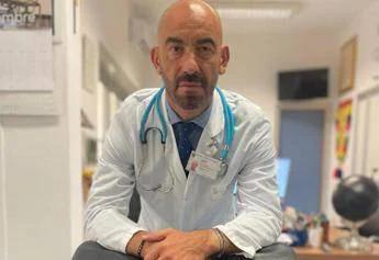 Vaccini, Bassetti: "Da Mattarella linea netta, si dimetta chi ha difeso medici no vax e legittimato fake news"