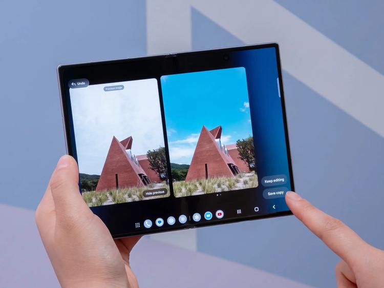 223 lifestyle demo galaxy zfold8 photo assist scaled