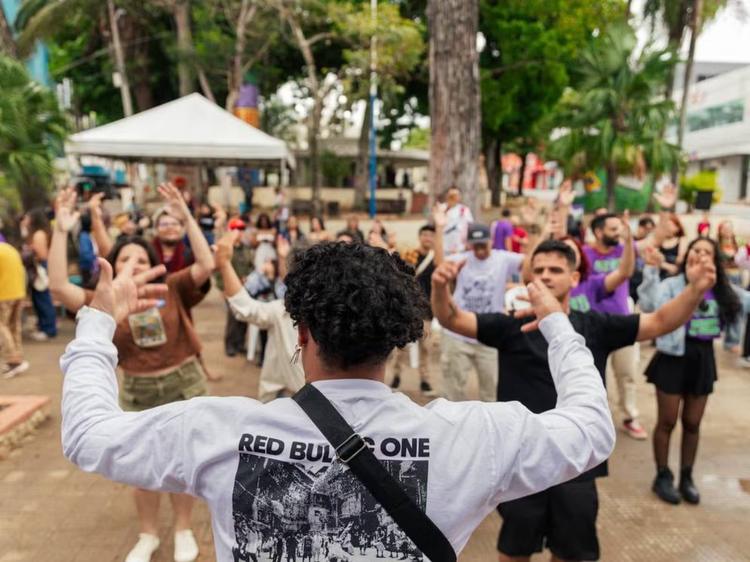 Festival reúne jovens para debater preservação ambiental em Rio Branco: 'Futuro sem devastação da natureza'