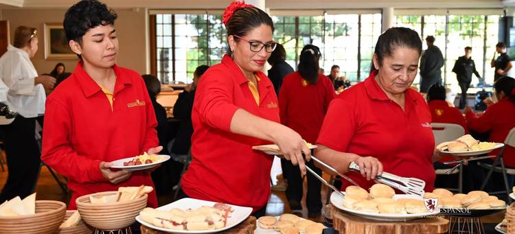 Estadio Español conmemora el Día Internacional de los Trabajadores con reconocimiento a sus colaboradores
