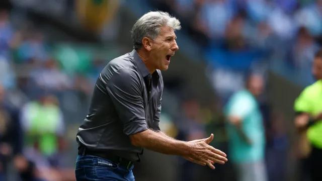 Violência doméstica? Renato Gaúcho defende auxiliar: "Sou Bolsonaro"