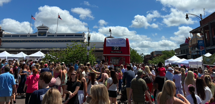 Oxford welcomed more than 228,000 guests during Double Decker weekend: tourism official