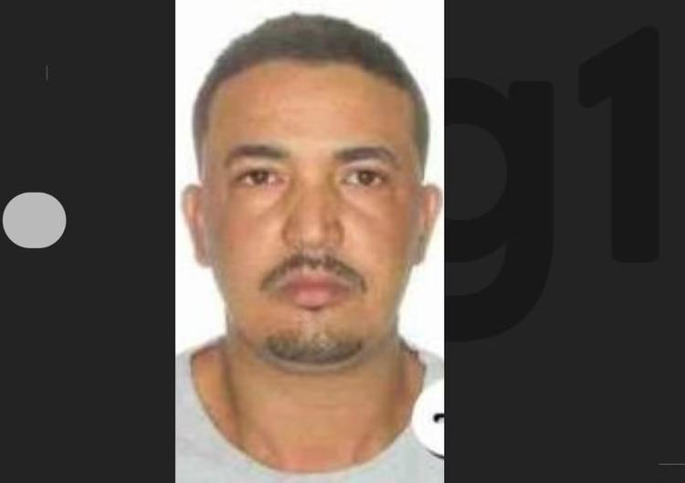 Homem morre após receber descarga elétrica e cair de cima de carreta ao tentar ajudar motorista