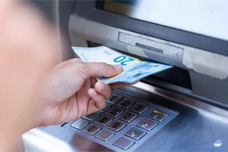 Le découvert autorisé automatique va s’arrêter dans quelques semaines&nbsp;: 22&nbsp;% des Français en grand danger
