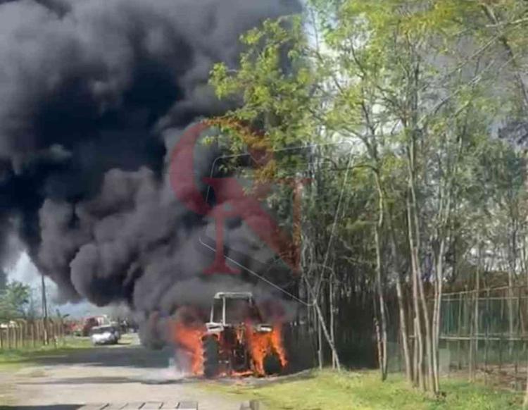 san giorgio canavese trattore in fiamme