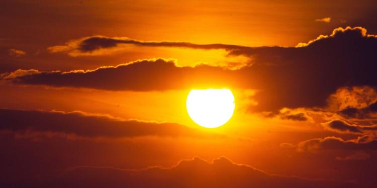 Caldo record fino a martedì, poi il crollo: le previsioni per il Sud