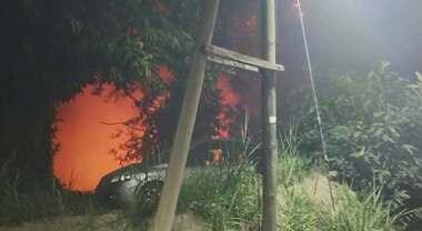 Marano, incendio in collina: Vigili del Fuoco ancora impegnati nello spegnimento