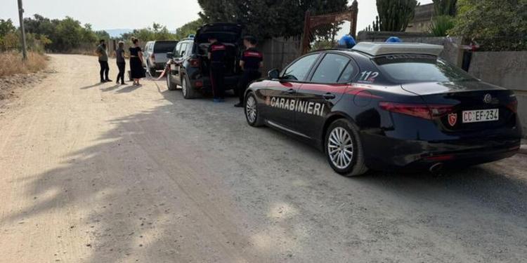 Dramma familiare nel Cagliaritano: spara alla moglie e uccide il fratello, poi si costituisce