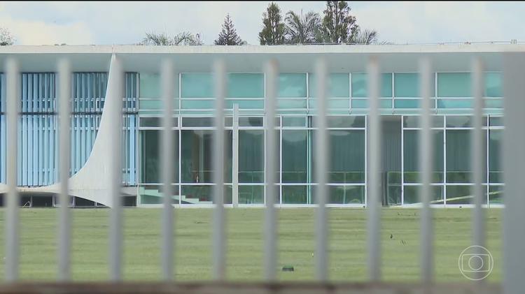 Presidente Lula avalia com ministros políticas de governo para o quarto mandato