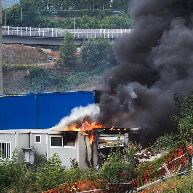 Assalto No Tav contro la Polizia in Val di Susa: 126 feriti tra le forze dell'ordine. Melo...