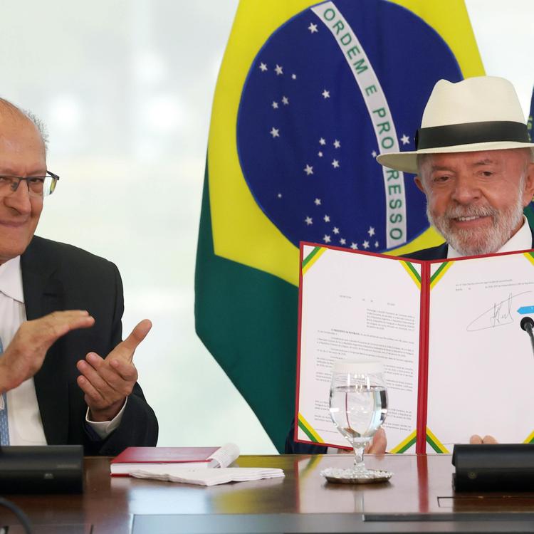 Lula sanciona decreto que promulga acordo comercial entre Mercosul e a União Europeia