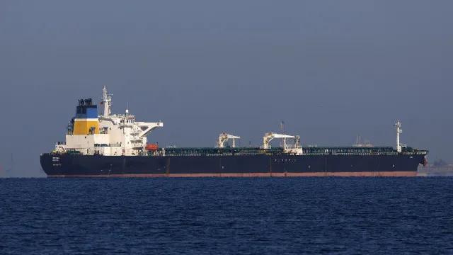 Japão adquire pela primeira vez petróleo russo desde encerramento de Ormuz