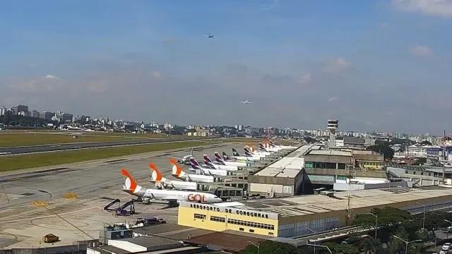 Aviões passam a 22 metros de distância e quase colidem em Congonhas