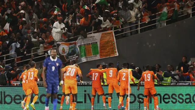 Costa do Marfim surpreende França antes da Copa; Espanha empata