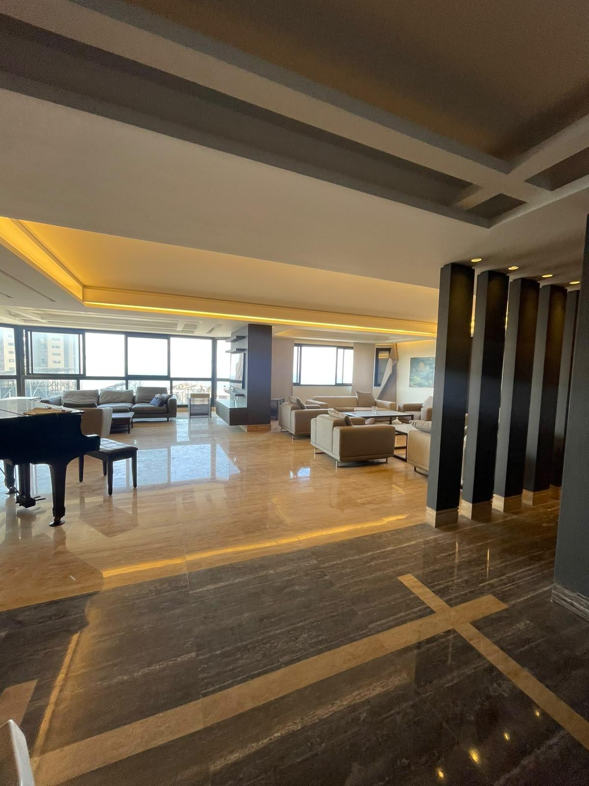 For Sale: Apartment in Ain El Tineh