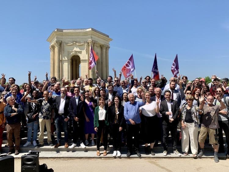 Les militants réunis derrière les candidats NUPES de l'Hérault.