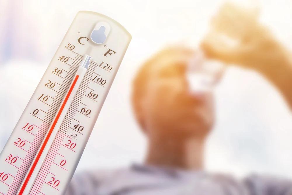 Campania, scatta l’allerta per ondate di calore: temperature fino a 6 gradi sopra la media e picchi di afa di notte