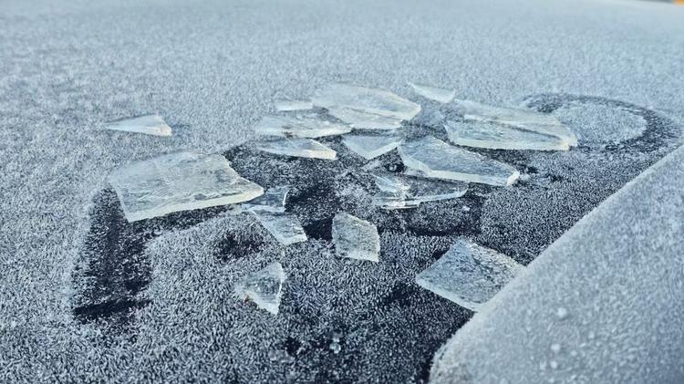 Serra de SC se 'veste de branco' em amanhecer com mínima abaixo de -3°C