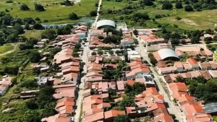Moradores retornam para vilarejo que chegou a ser 'território-fantasma' em meio a disputa de facções no Ceará