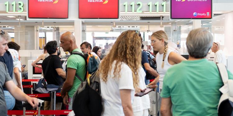 Italia-Spagna, è scontro sui confini: controlli incrociati in porti e aeroporti. Bruxelles cerca la mediazione