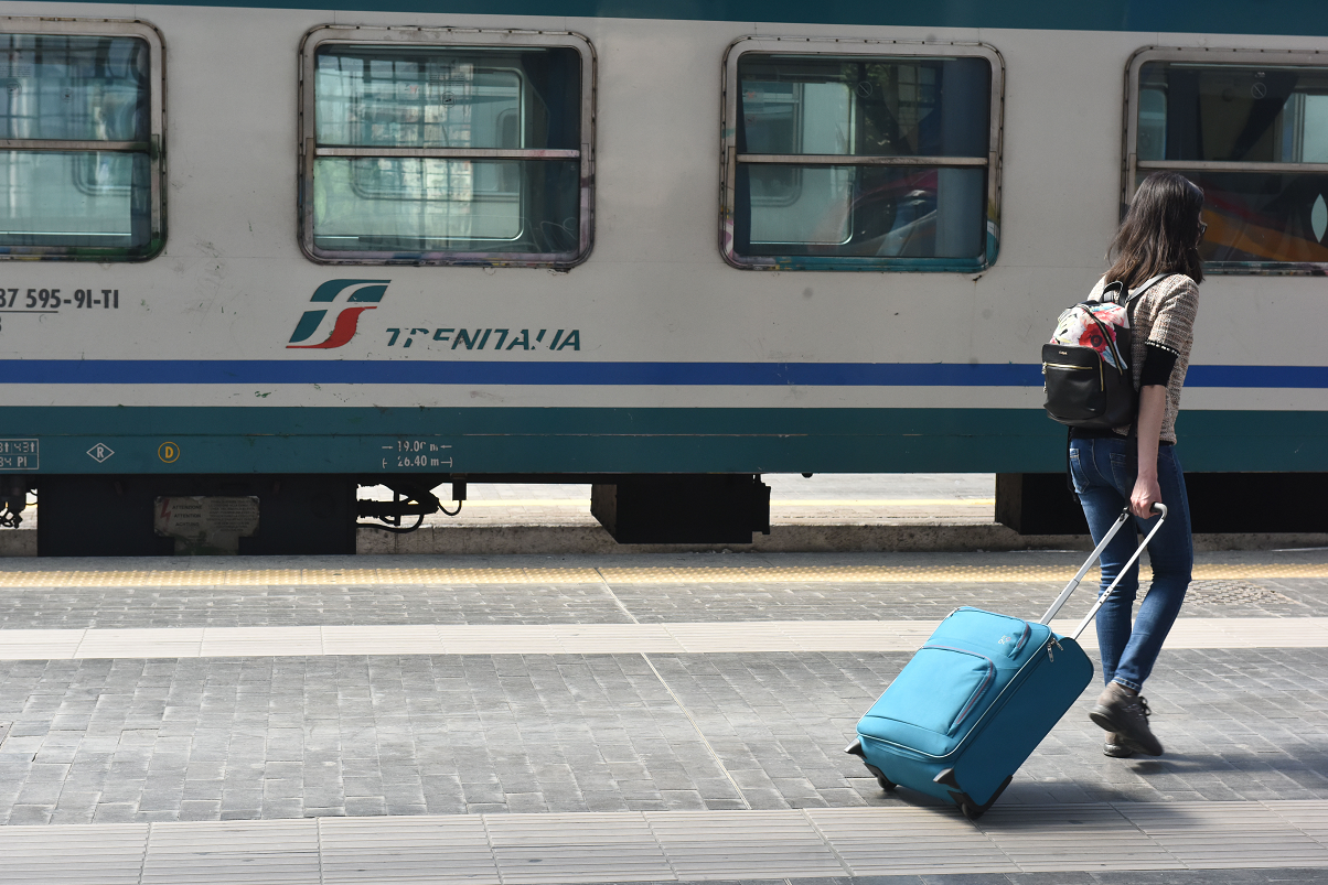 Treni –  Un agosto di disagi per i pendolari. Da venerdì lo stop. Ecco tutte le fasi