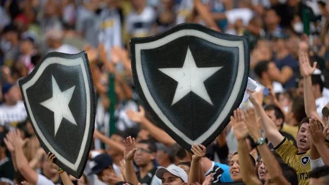 Botafogo volta a sofrer transfer ban da Fifa por dívida milionária