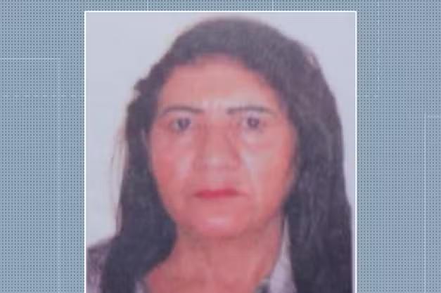 Mulher morre ao cair de moto e ser atropelada por caminhão, no Sertão da Paraíba