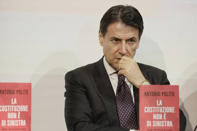 Bonus per camminare e robot-tax, lo stupidario delle idee 5S