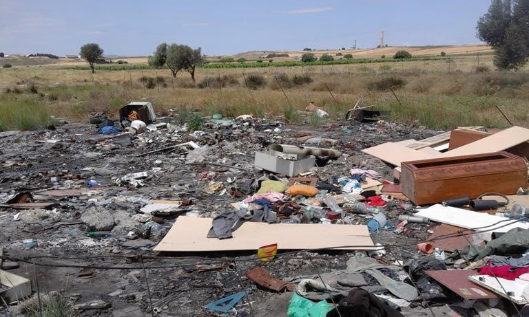 Discarica abusiva di rifiuti speciali ad Altavilla Silentina: sequestrata area di 500 mq dai Carabinieri Forestali