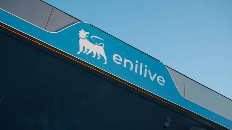 Eni raddoppia il riacquisto di azioni